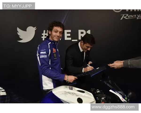 足球明星高峰近期动态分析及其对足球界的影响探讨 足球明星高峰近期动态分析及其对足球界的影响探讨